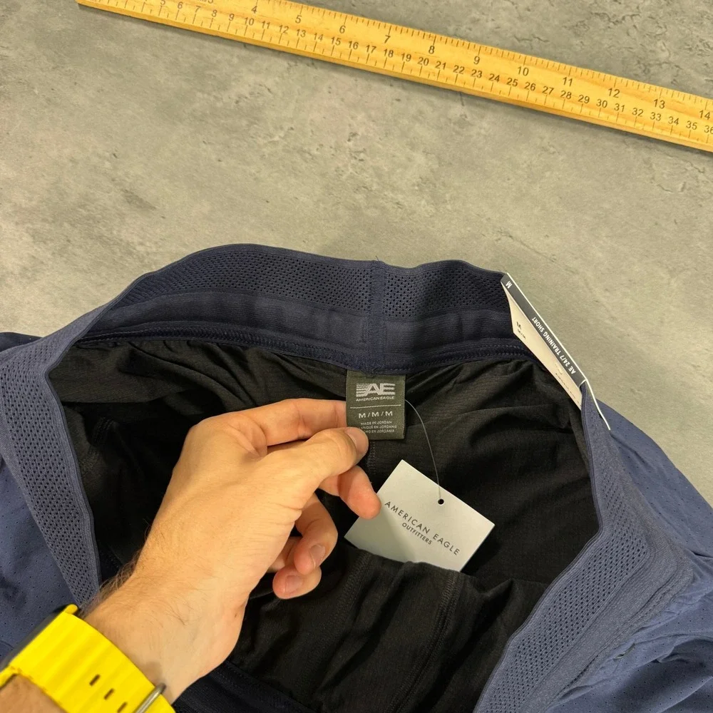 American Eagle Training Short Mens M AE 24/7 Navy Blue Built-in Liner $50 Gym